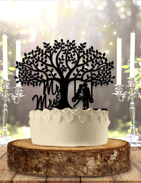 Cute Retro Couple in Park Wedding Cake Topper