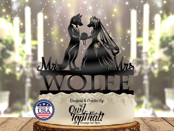 Wolf Couple with Name Personalized Wedding Cake Topper